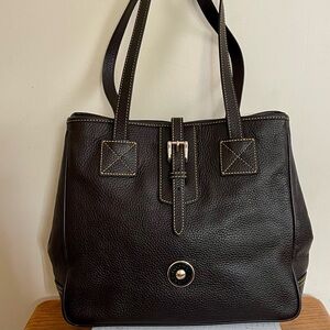 Vintage Dooney And Bourke Black Pebbled Leather Tote/ Shoulder bag